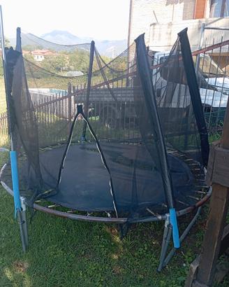 tappeto elastico salta salta