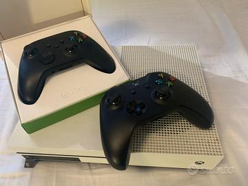 xbox one s + 2 controller