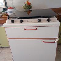 cucina a fornelli gas con mobile