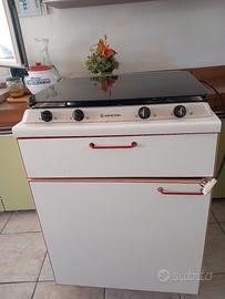 cucina a fornelli gas con mobile