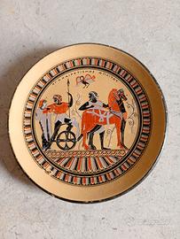 piatto  greco in terracotta  decorato a mano 