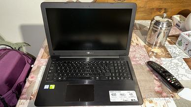 Computer Asus F556U