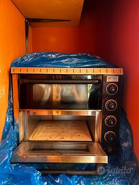 Forno elettrico con pietra refrattaria