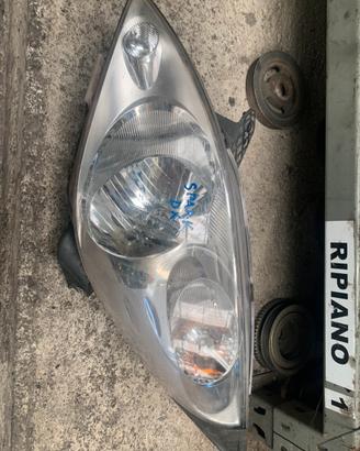 FARO ANTERIORE SINISTRO CHEVROLET SPARK ANNO:2010
