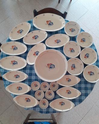 Servizio di piatti(26 pezzi) n terracotta,nuovi