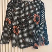 Maglia con fiori