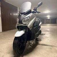 X-Max 125 - 7000km - 2010