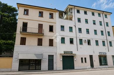 2 LOCALI A VICENZA