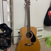 Chitarra acustica Yamaha