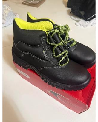 Scarpe Antinfortunistiche Cofra Riga S3 CI FO SR 