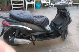 scooter piaggio Beverly 250 ie