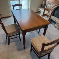 Tavolo legno con sedie