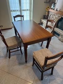 Tavolo legno con sedie