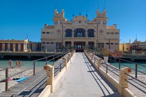 Mondello a pochi passi dalla piazza e dal mare