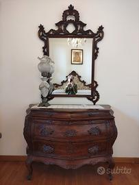 Comò in legno massello intarsiato