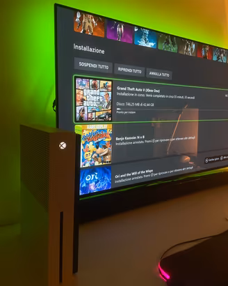 Microsoft Xbox One S bianca 500 GB + Gta v