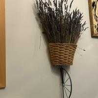4 Biciclette in metallo nero e rattan da parete