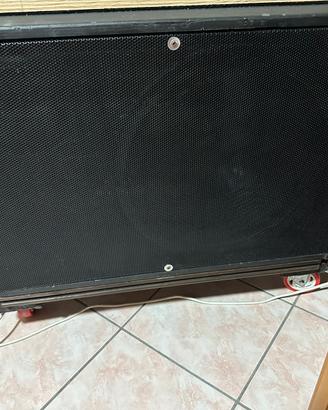 subwoofer più amplificatore