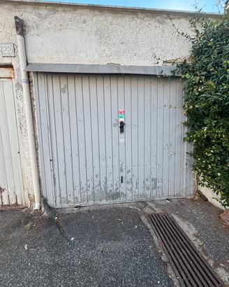 Autorimessa/box auto