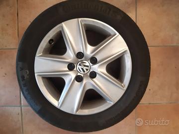 Cerchi 16 con copricerchi VW