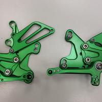 PEDANE RACING PER KAWASAKI NINJA ZX10R DAL 2011 AL