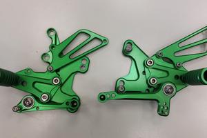 PEDANE RACING PER KAWASAKI NINJA ZX10R DAL 2011 AL