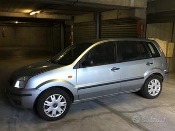 Ford Fusion 1.4 benzina