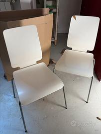 Sedie in legno e metallo