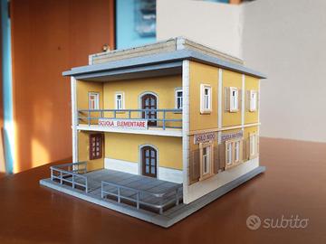 Scuola elementare 1:87 per plastico ferroviario 