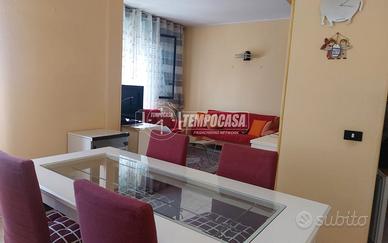 TRILOCALE ARREDATO CON BOX E CANTINA