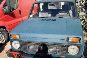 Lada Niva 1.7  98