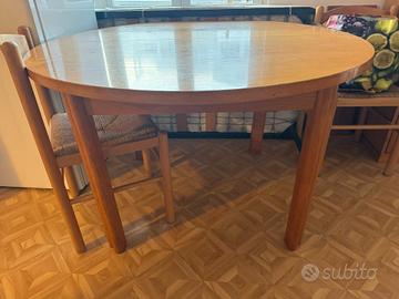 Tavolo tondo in legno