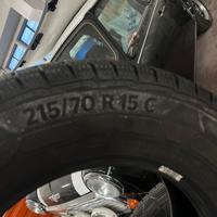 Gomme 215/70/15c
