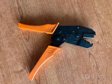 Pinza crimpatrice professionale per RJ45