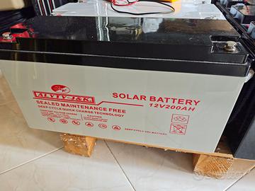 Batteria 200Ah 12V per fotovoltaico camper barca
