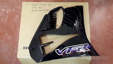 Fianco medio destro VFR750