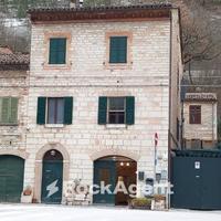 APPARTAMENTO IN CASA STORICA IN PIETRA