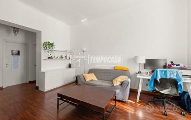 BILOCALE ADIACENTE METRO M4 ARGONNE