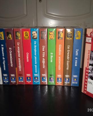 Collezione film VHS di Alberto Sordi . 13 pezzi.