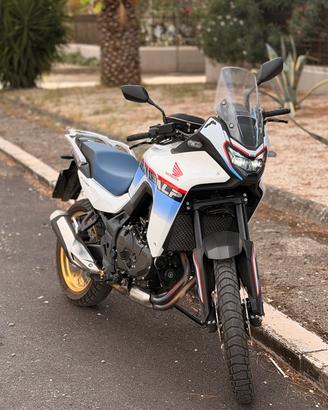 HONDA TRANSALP XL750 2025 (immatricolata 2026).