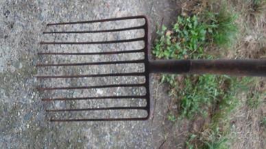 Attrezzo agricolo "Forcone"