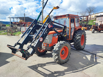 Carraro 820 con caricatore