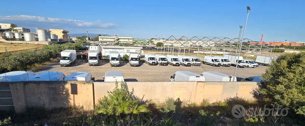 Parcheggio per furgoni e camion