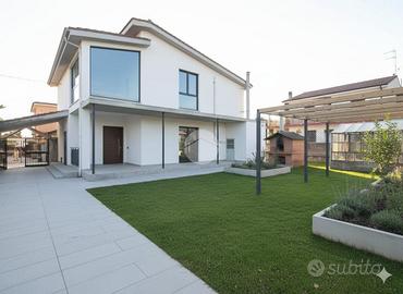 VILLA SINGOLA A GIUGLIANO IN CAMPANIA