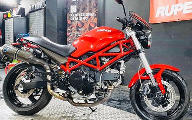 Ducati Monster 695