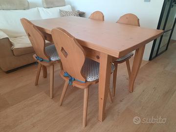 Tavolo e 4 sedie legno massiccio abete