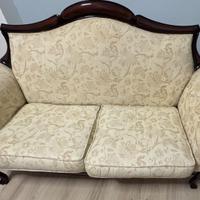 Divanetto due posti in tessuto damascato