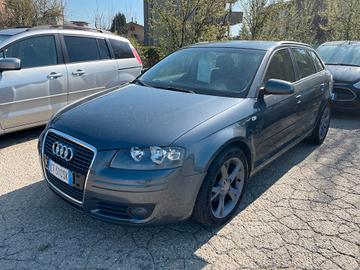 Audi A3 SPB 2.0 16V TDI Ambition DISTRIBUZIONE NUO