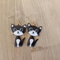 Orecchini con gatto nero e bianco 
