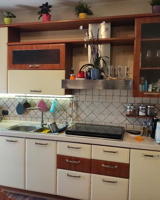 Cucina in buone condizioni 